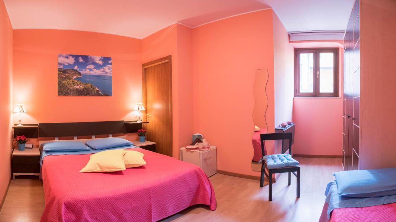 Juliette Rooms Iesi Exterior foto