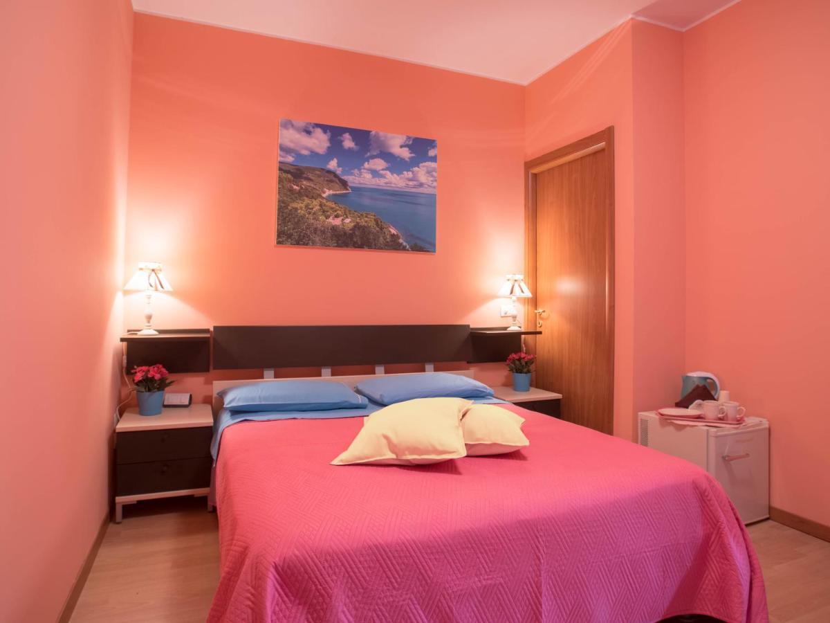 Juliette Rooms Iesi Exterior foto